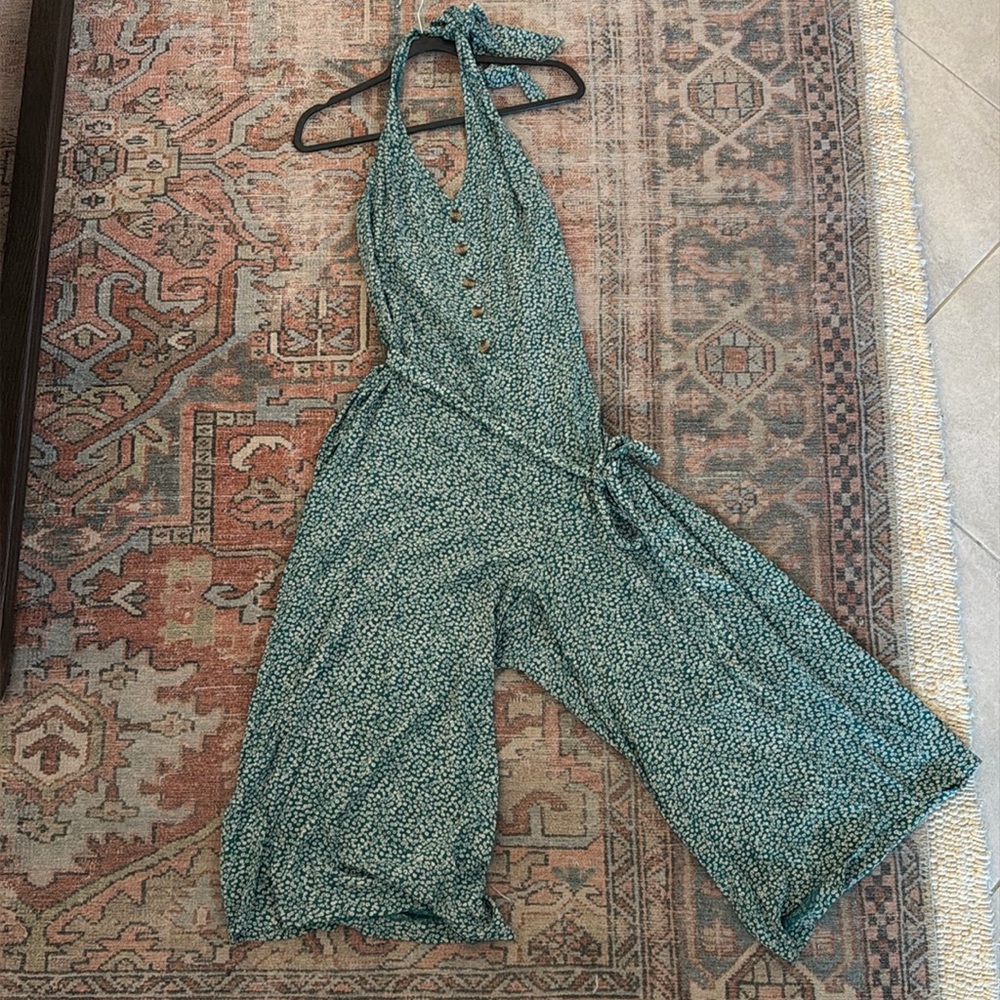 American Eagle Green Floral Jumpsuit/Romper XL *NWT*